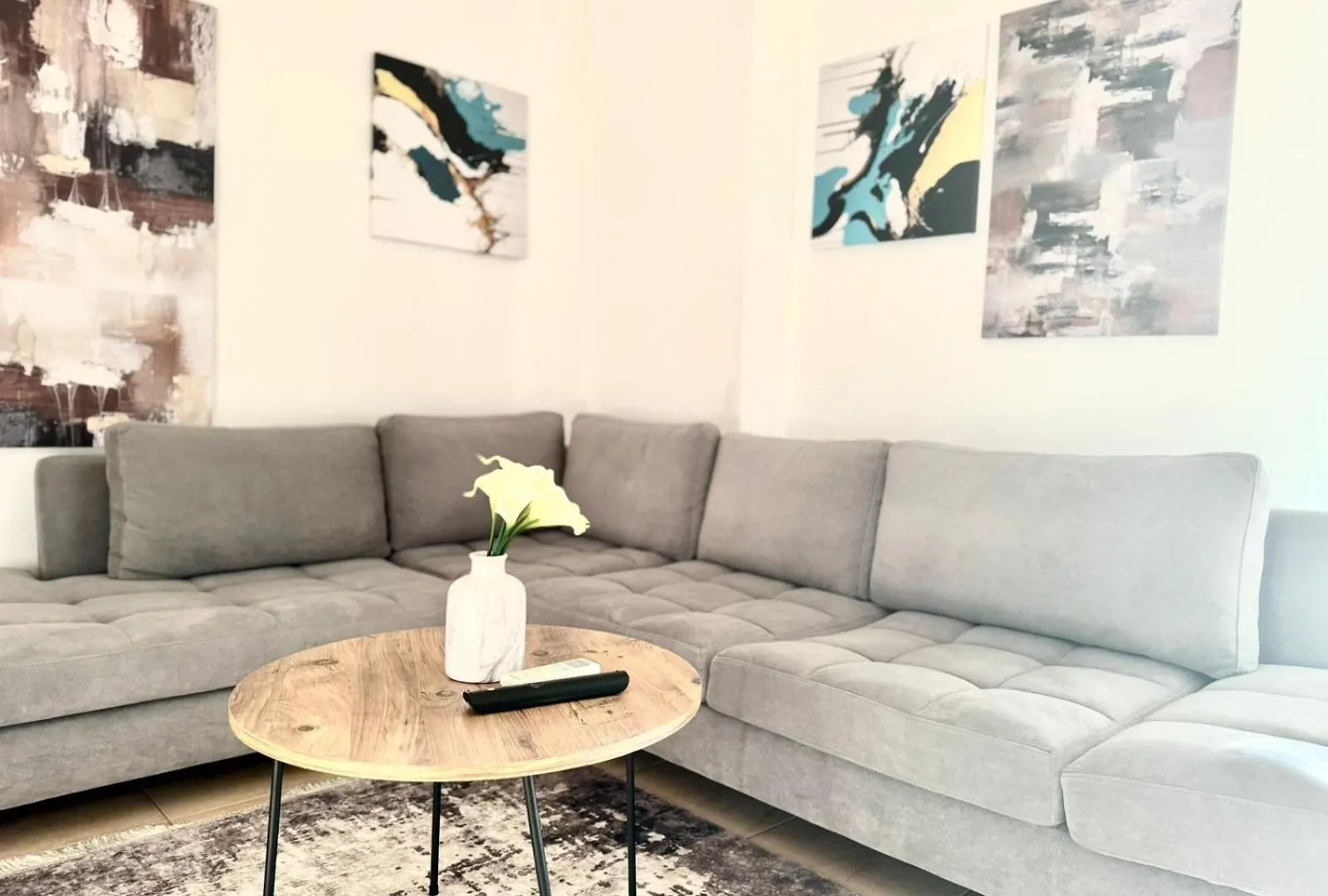 Lena'S Apartment Near City Center Tirana